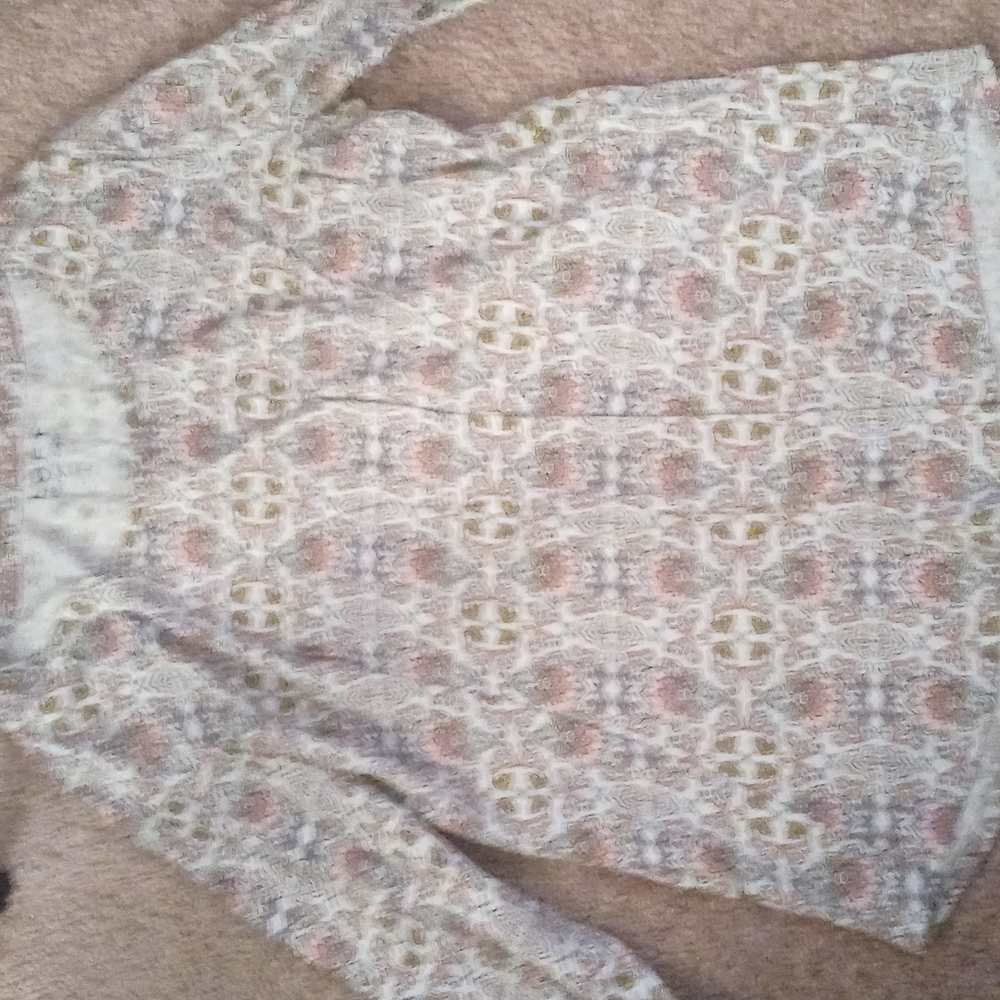 LONG SLEEVE GREY SHIRT WITH DESIGNS